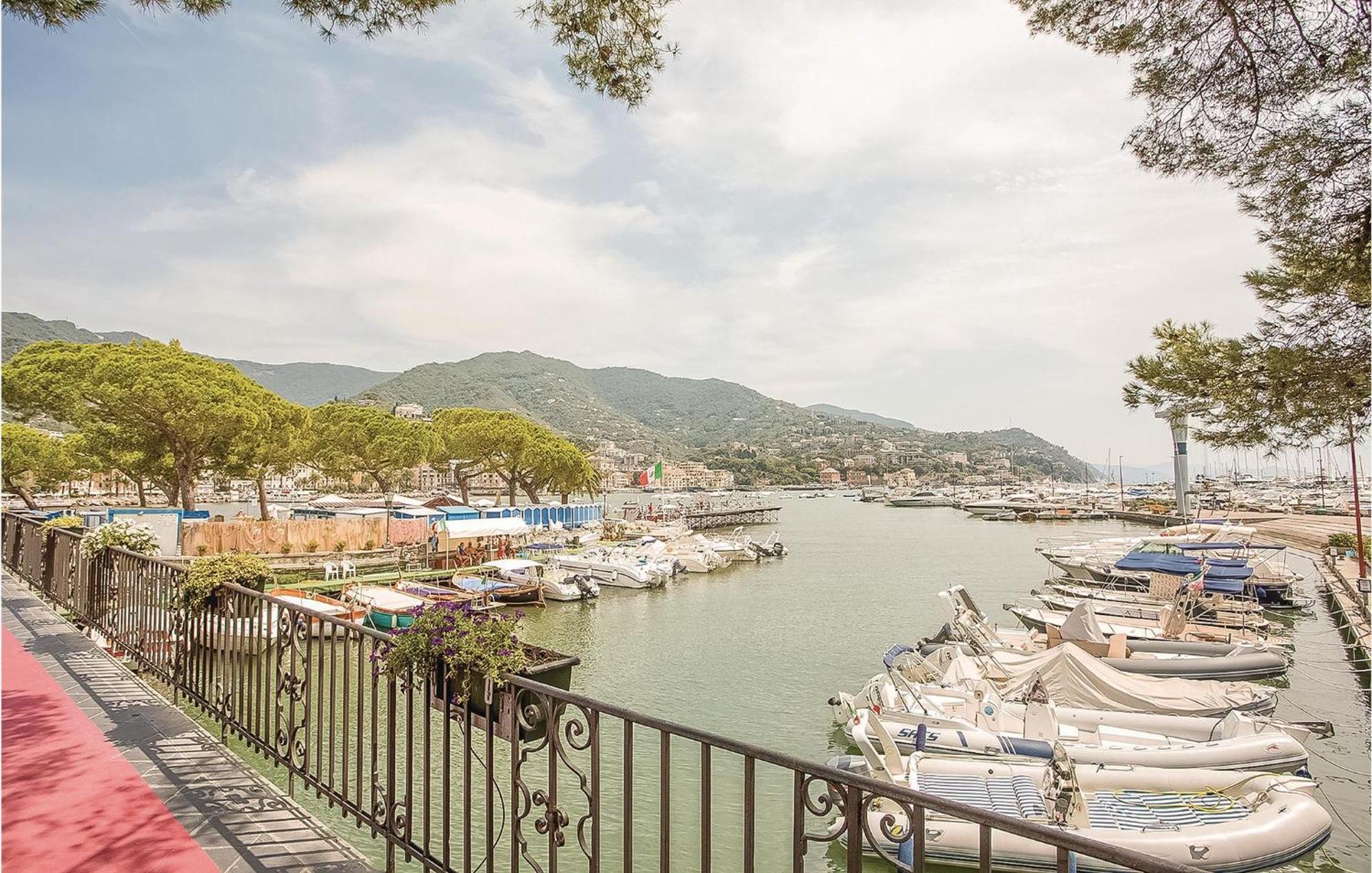 Awesome Apartment In Rapallo Ge With Kitchen SantʼAnna Buitenkant foto